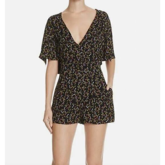 Free People Meet Virginia Black Printed Romper Shorts with Split Sleeve Size 4 - Picture 1 of 12